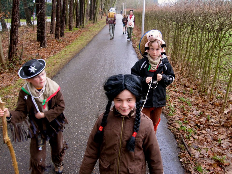 Sint-Martinus den XIIde - CowboySpel Welpen Kiewit 2012